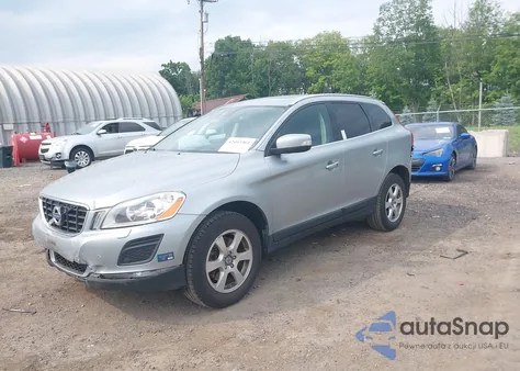 2012 Volvo Xc60 3.2 Platinum z USA, uszkodzony, nr VIN YV4940DZ4C2296330